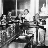 Ernest Hemingway v havanském baru