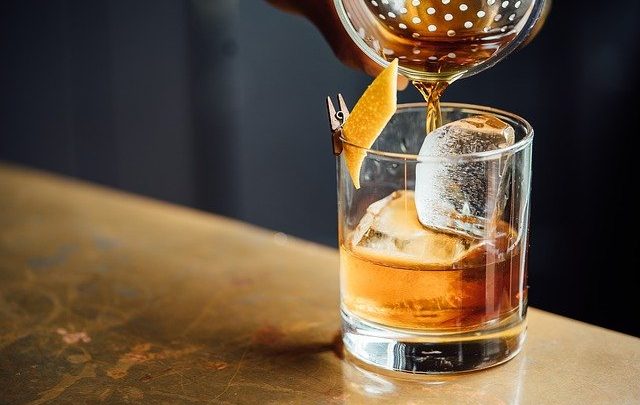 koktejl Old Fashioned