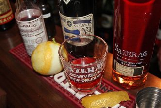 koktejl Sazerac