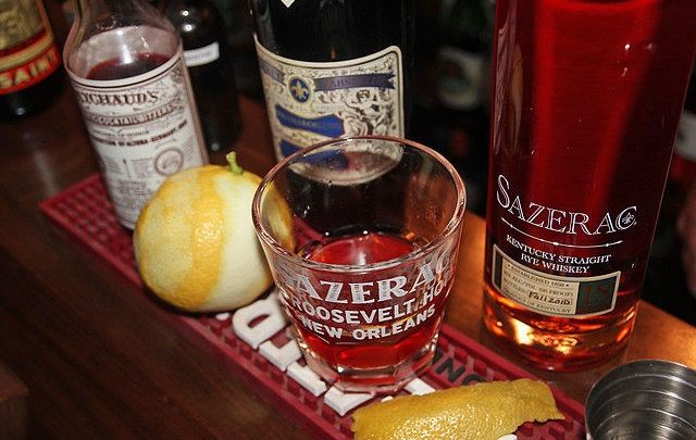 koktejl Sazerac